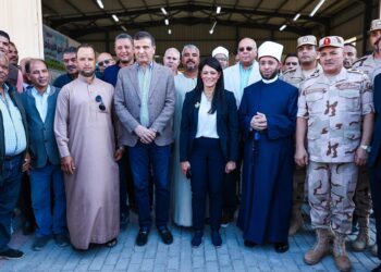 وزراء التعاون الدولي والزراعة واستصلاح الأراضي والأوقاف يتفقدون “المركز الزراعي المتكامل” بسهل القاع