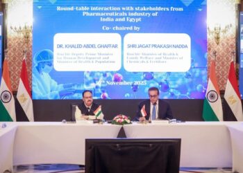 وزير الصحة يشارك نظيره الهندي في مائدة مستديرة لبحث سبل التعاون في توطين صناعة الدواء واللقاحات