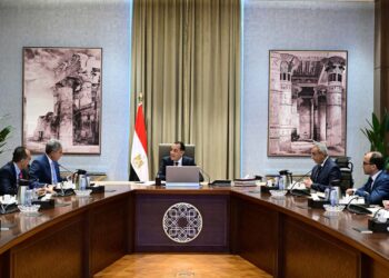 رئيس الوزراء يُتابع عددًا من ملفات عمل وزارة السياحة والآثار