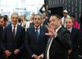 رئيس الوزراء يتفقد جناح شركة اورنچ مصر بمعرض Cairo ICT