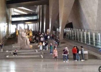 أحمد موسى عن الإقبال الجماهيري للمتحف المصري الكبير اليوم: أنا بكيت النهارده أكتر من مرة