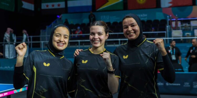 وزير الشباب والرياضة يتابع البعثة ويهنئ أبطال مصر