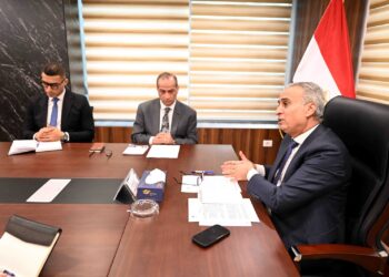 رئيس جهاز حماية المستهلك يعقد اجتماعًا مع رؤساء القطاعات ومديري الأفرع الإقليمية لمتابعة حالة الأسواق وتوافر السلع