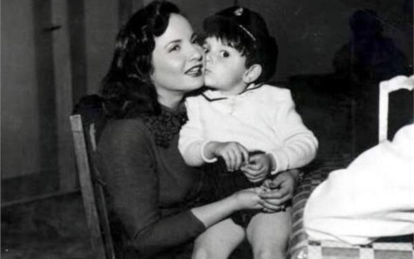 مؤرخ فني: شادية حُرمت من الأمومة لكنها كانت أم لكل أسرتها