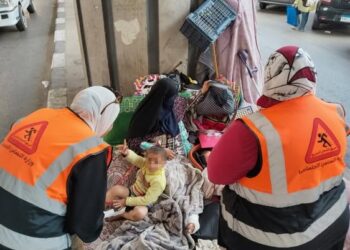التضامن الاجتماعي: التدخل السريع ينقذ أسرة بلا مأوى في القاهرة .. وينقلها بشكل مؤقت لدار رعاية