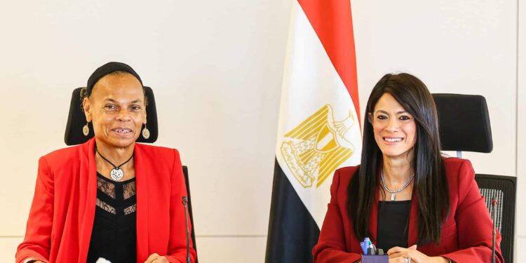 مصر وسويسرا تُطْلقان برنامج التعاون الجديد 2025-2028