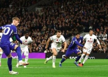 موعد مباراة توتنهام وتشيلسي الليلة في الدوري الإنجليزي