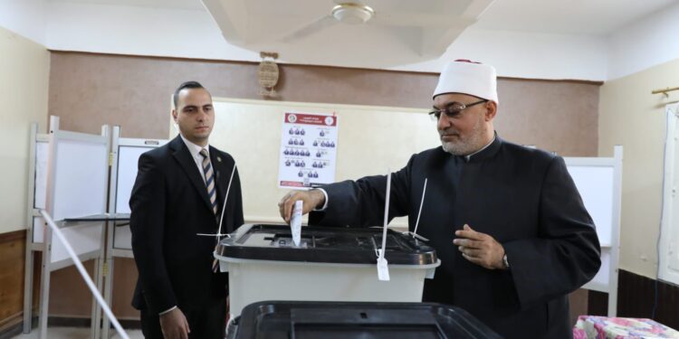 مفتي الجمهورية يُدلي بصوته في انتخابات مجلس النواب لعام 2025