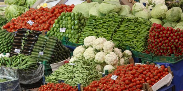 أسعار الخضروات والفاكهة في مصر اليوم السبت