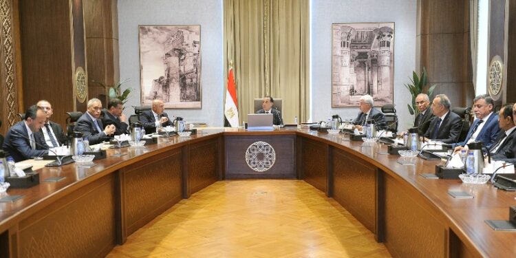 ئيس الوزراء يتابع إجراءات توفير الأسمدة في الأسواق وجهود حوكمة منظومة دعمها