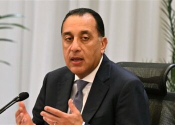 رئيس الوزراء يغادر العاصمة اللبنانية عائدا إلى القاهرة