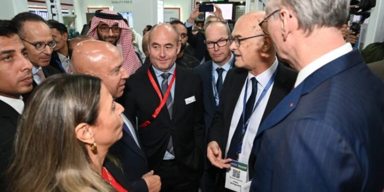 وزير الصناعة والنقل يفتتح الدورة العاشرة من معرض فوود أفريكا