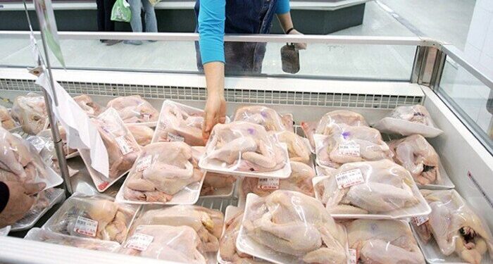 الكيلو بجنيه.. حملة أمنية تكشف سر انخفاض أسعار الدواجن في الجيزة