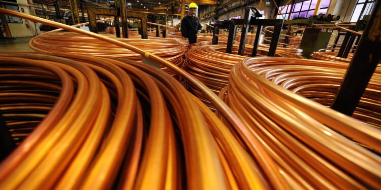 النحاس يسجل مستويات قياسية بأسرع وتيرة منذ 2013