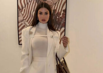 هدى الإتربي تلفت الأنظار بإطلالة شتوية أنيقة