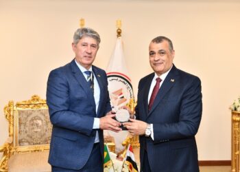 وزير الإنتاج الحربي يستقبل وزير الإنتاج الدفاعي البرازيلي