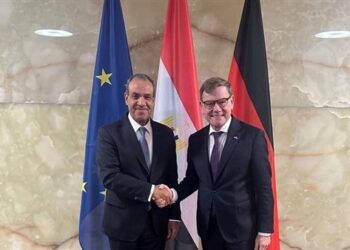 مشاورات سياسية بين وزير الخارجية المصري ونظيره الألماني في برلين