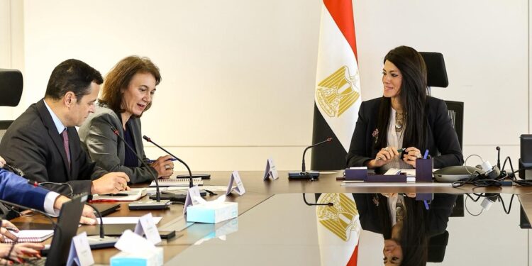 وزيرة التخطيط والتنمية الاقتصادية والتعاون الدولي تلتقي بعثة صندوق النقد الدولي لعرض تطورات