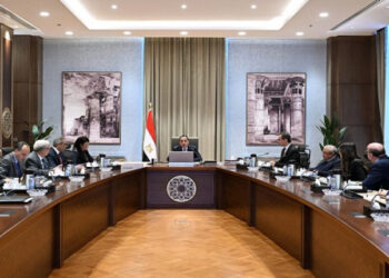 رئيس الوزراء يُتابع إجراءات رفع كفاءة أداء الهيئات الاقتصادية