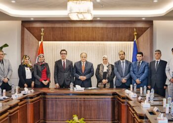 رئيس هيئة الدواء يلتقي ممثلي “صن فارما” لبحث دعم الصناعة وتطوير التوسع الصناعي والتصديري