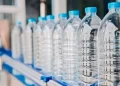 أول رد من سلامة الغذاء بشأن المياه المعبأة في مصر