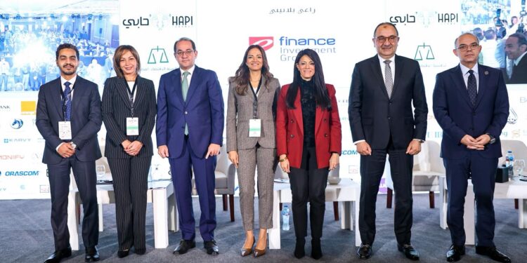 وزيرة التخطيط توجه رسائل رئيسية لمجتمع الأعمال والقطاع الخاص