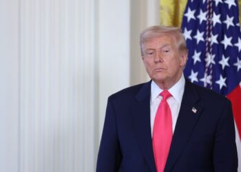 ترامب: حان الوقت لإجراء انتخابات رئاسية في أوكرانيا