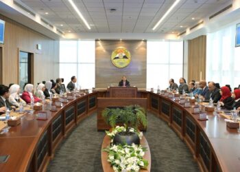 رئيس الوزراء يستعرض عدداً من ملفات عمل “مركز المعلومات” الداعمة لجهود الدولة التنموية