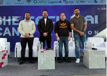 خلال جلسة نقاشية ضمن فعاليات قمة “SHE CAN TECH & AI Edition”