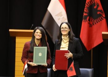 وزيرة التخطيط ونظيرتها الألبانية تختتمان الدورة الأولى للجنة المشتركة للتعاون الاقتصادي