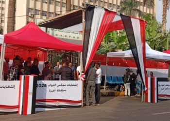 بدء التصويت داخل 1775 لجنة باليوم الأول من انتخابات 20 دائرة فى 7 محافظات