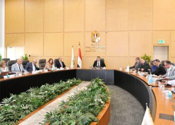 وزير الإسكان يعقد اجتماعه الدوري لمتابعة الموقف التنفيذي لوحدات مبادرة “سكن لكل المصريين”