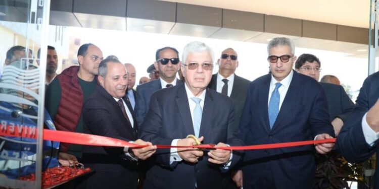 وزير التعليم العالي ومحافظ بورسعيد ورئيس الجامعة يفتتحون مشروعات تعليمية وخدمية بجامعة بورسعيد