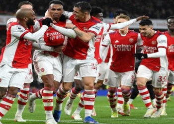 آرسنال يتحدى أستون فيلا فى الدوري الإنجليزي الليلة