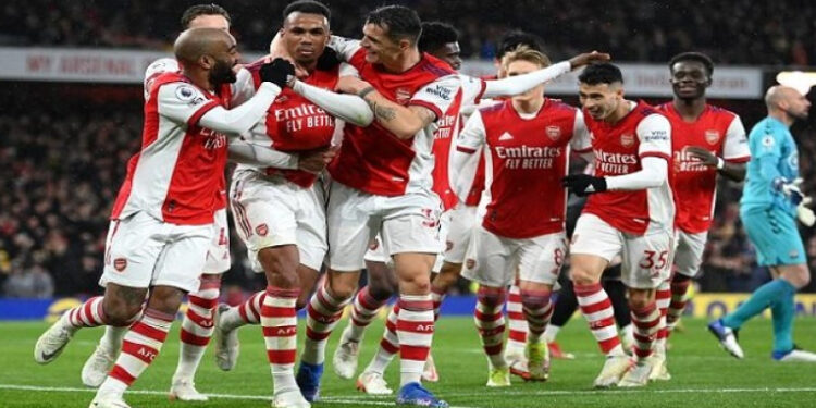 آرسنال يتحدى أستون فيلا فى الدوري الإنجليزي الليلة