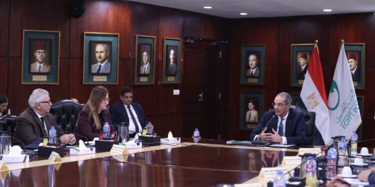 عمرو طلعت: تطوير 85% من مكاتب البريد على مستوى الجمهورية