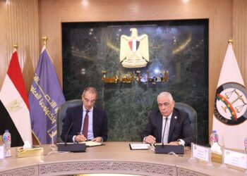 النائب العام يستقبل وزير الاتصالات وتكنولوجيا المعلومات بمقر مكتبه