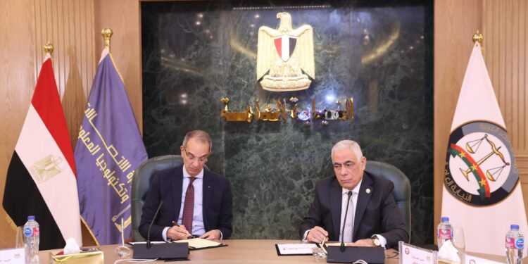 النائب العام يستقبل وزير الاتصالات وتكنولوجيا المعلومات بمقر مكتبه