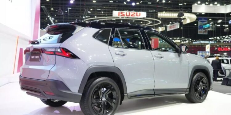 تويوتا تكشف النقاب عن ياريس كروس الجديدة.. وهذا سعرها عالميًا