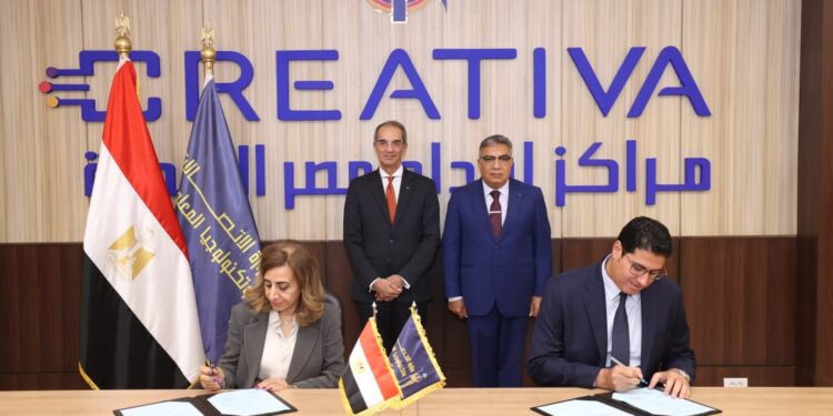 وزير الاتصالات: شباب الدقهلية قوة صاعدة في سوق العمل الحر العالمي