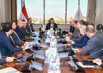 وزير التموين يترأس اجتماعًا لمتابعة منظومة تتبع السلع الأساسية وتعزيز التحول الرقمي في سلاسل الإمداد