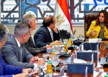 وزيرة التنمية المحلية تلتقي عددًا من المستثمرين لدفع مسار الاستثمار المستدام بالمحميات الطبيعية ودعم توجه الدولة