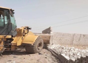 وزير الإسكان يُصدر 5  قرارات إزالة لمخالفات بناء بمدينة غرب بورسعيد