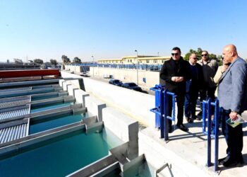 وزير الإسكان يتفقد المشروع السكني “جنة 4”  ومحطة تنقية المياه بمدينة الشيخ زايد