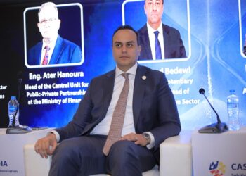 رئيس هيئة الرعاية الصحية:مصر تحقق اكتفاءً محليًا بنسبة 91% من الأدوية والمستلزمات الطبية