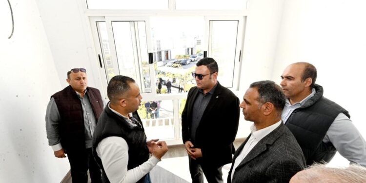 وزير الإسكان يتفقد مشروع “سكن لكل المصريين” والمدينة التراثية بالعلمين الجديدة
