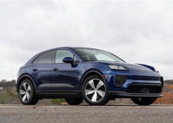 سامسونج تمنح هواتف Galaxy القدرة على فتح وتشغيل سيارات بورش كهربائية