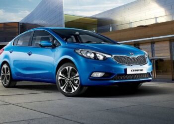 كيا سيراتو سيدان سعرها 700 ألف جنيه