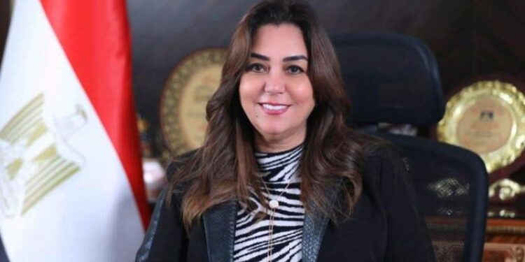 التنمية المحلية تواصل جهود مواجهة الإشغالات والمظاهر العشوائية والتعديات على الأرصفة بالقاهرة