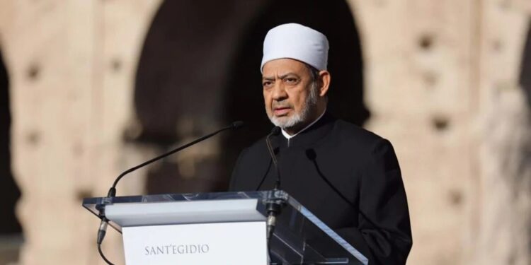 شيخ الأزهر يوجّه نداء عالميا للتضامن مع أبرياء غزة وإنقاذهم من المناخ القاسي